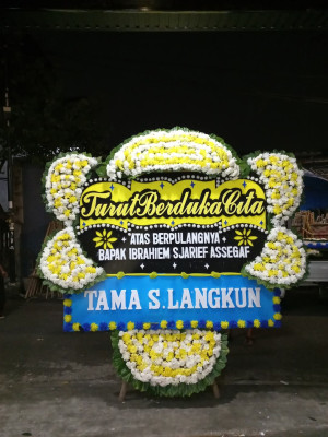 Papan Bunga Duka di Pematang Wangi